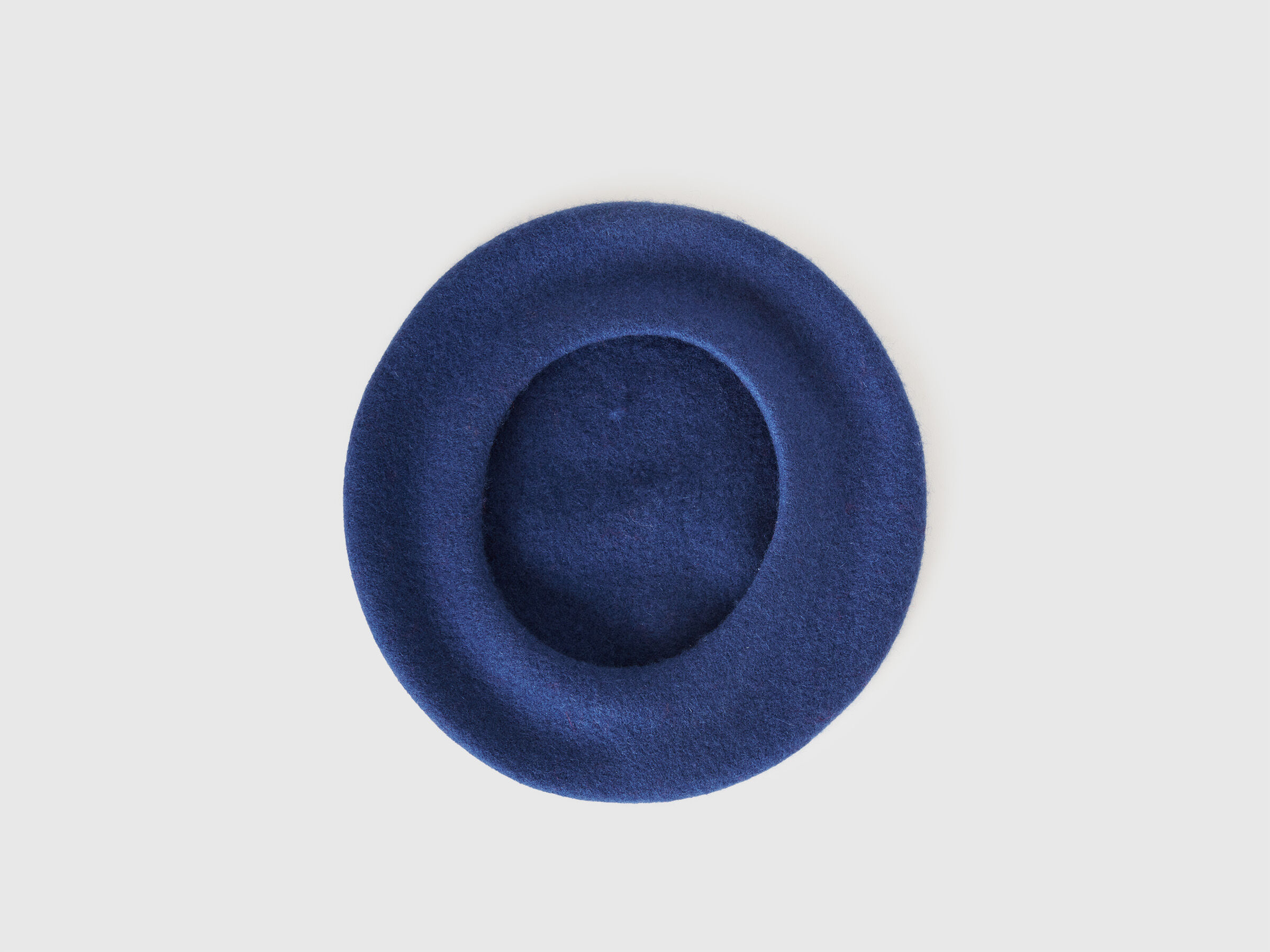 HAT Women image number 2